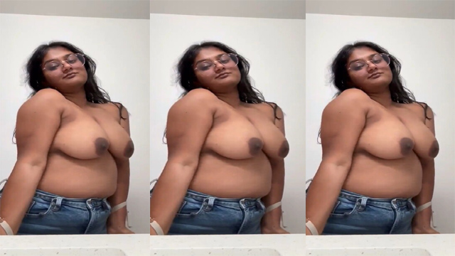 Sexy Indian Girl Nude Showing