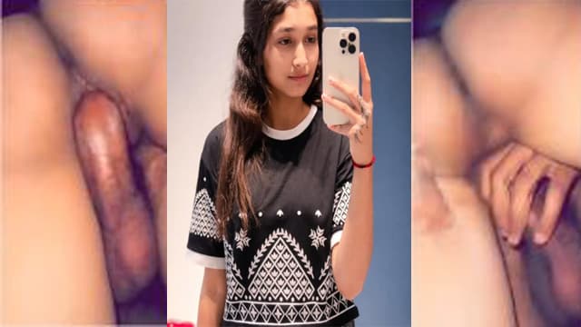 Slim Indian Girl Fucking OYO With Friends